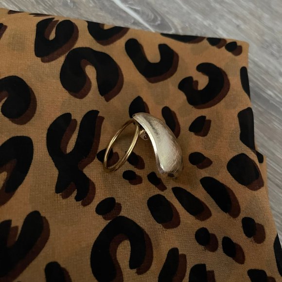 ⭐️SOLD⭐️VINTAGE Large Animal Print Scarf & Gold Tone Holder - Picture 7 of 8